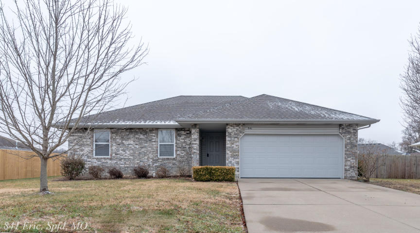 841 S Eric St